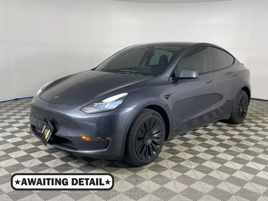 2022 Tesla Model Y Long Range photo 1