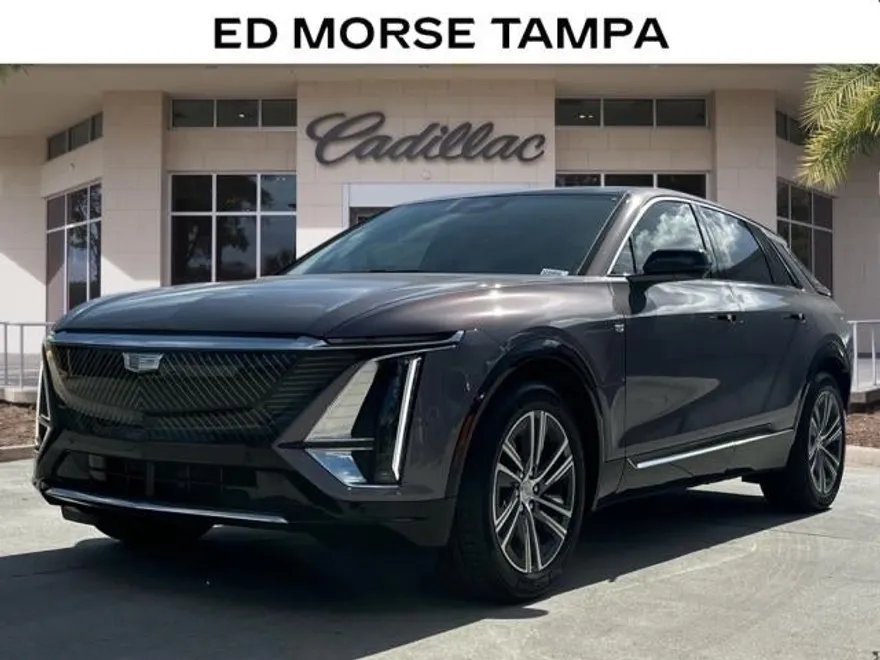 2025 Cadillac Lyriq Luxury photo 1