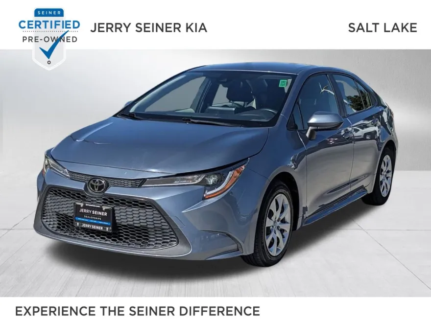 2022 Toyota Corolla LE photo 1