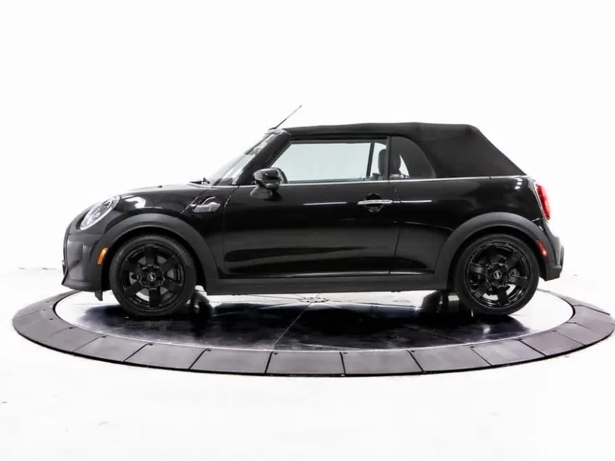 2022 Mini Cooper Convertible S photo 1
