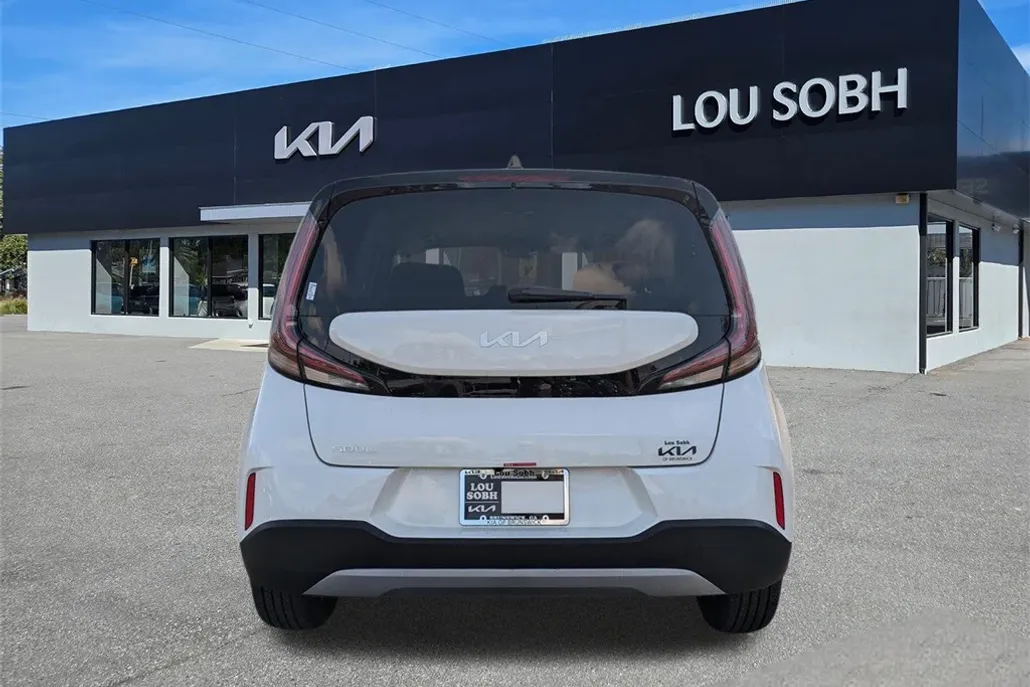 2025 Kia Soul LX photo 1