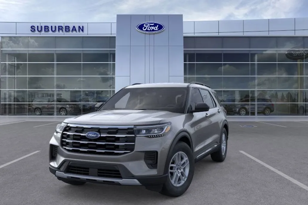 2025 Ford Explorer photo 1