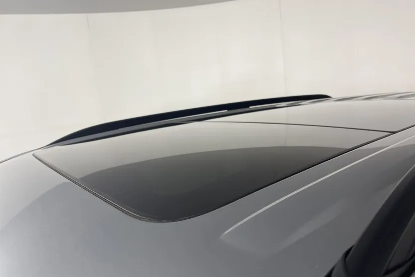 2022 Ford Explorer XLT photo 1