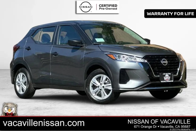 2025 Nissan Kicks Play S photo 1