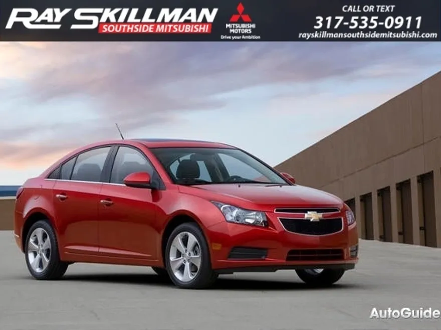 2011 Chevrolet Cruze LT photo 1
