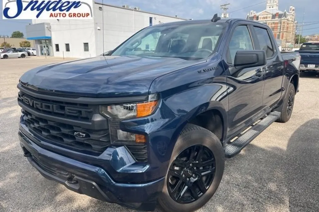 2022 Chevrolet Silverado 1500 Custom photo 1