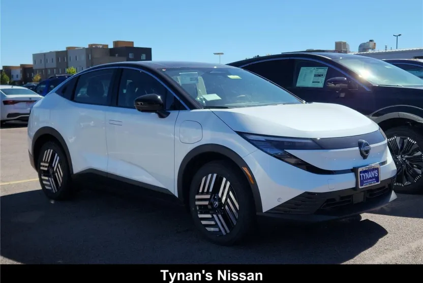 2026 Nissan Leaf SV photo 1