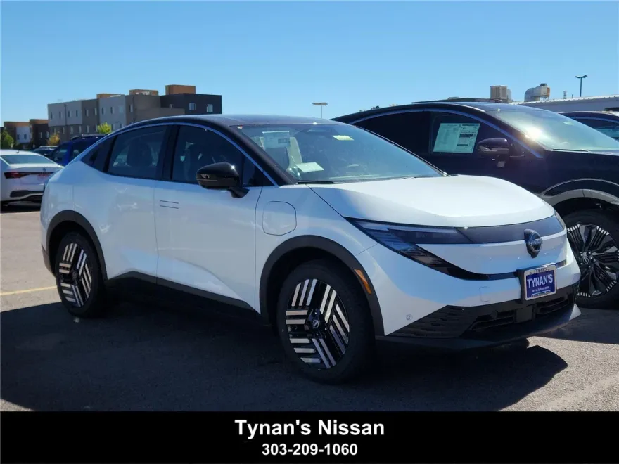 2026 Nissan Leaf SV photo 1