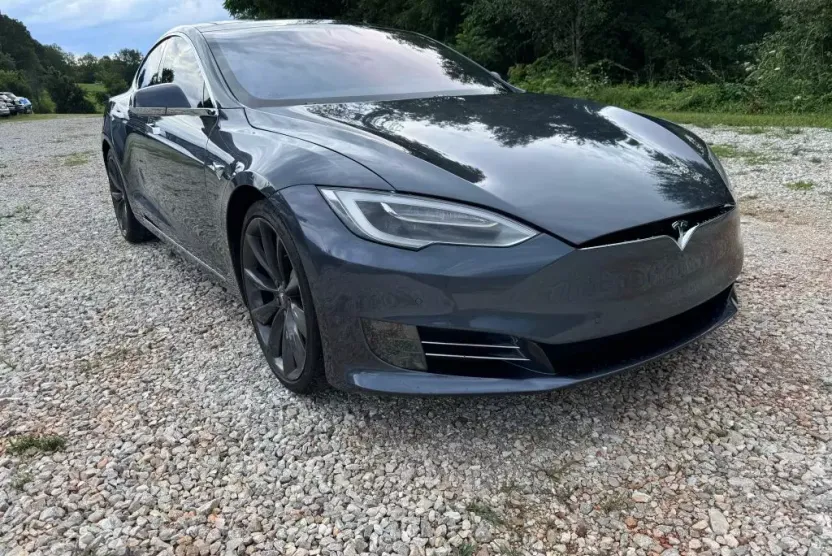 2017 Tesla Model S 75 photo 1
