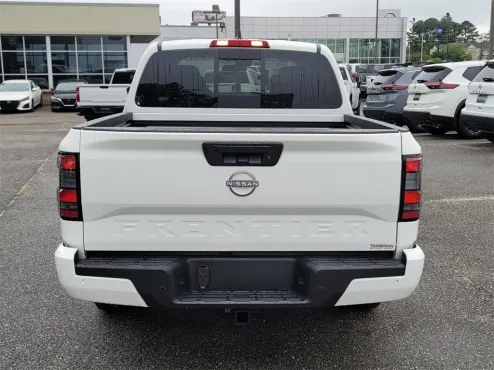 2025 Nissan Frontier SV photo 4