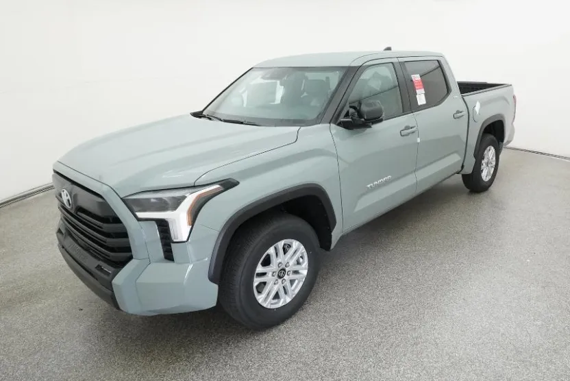 2026 Toyota Tundra SR5 CrewMax photo 1