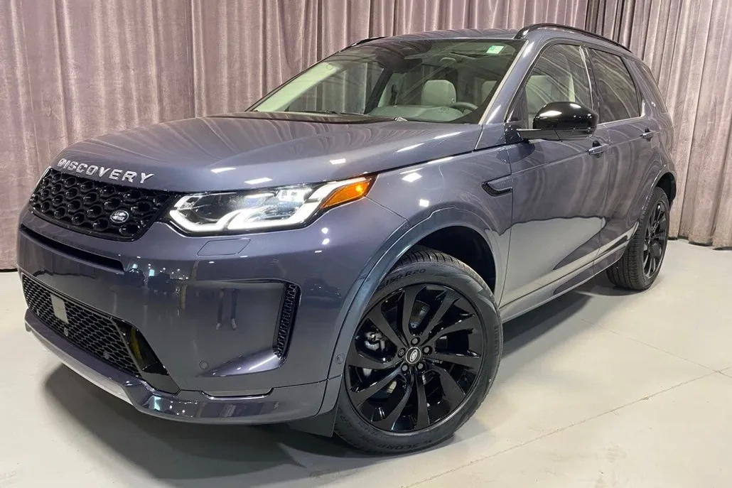 2024 Land Rover Discovery Sport S photo 1