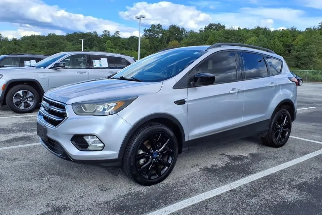 2019 Ford Escape SE photo 1