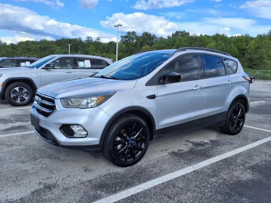 2019 Ford Escape SE photo 1