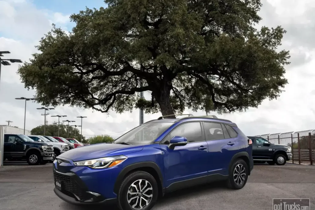 2024 Toyota Corolla Cross Hybrid SE photo 1