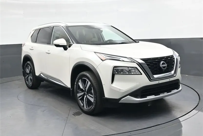 2023 Nissan Rogue Platinum photo 1