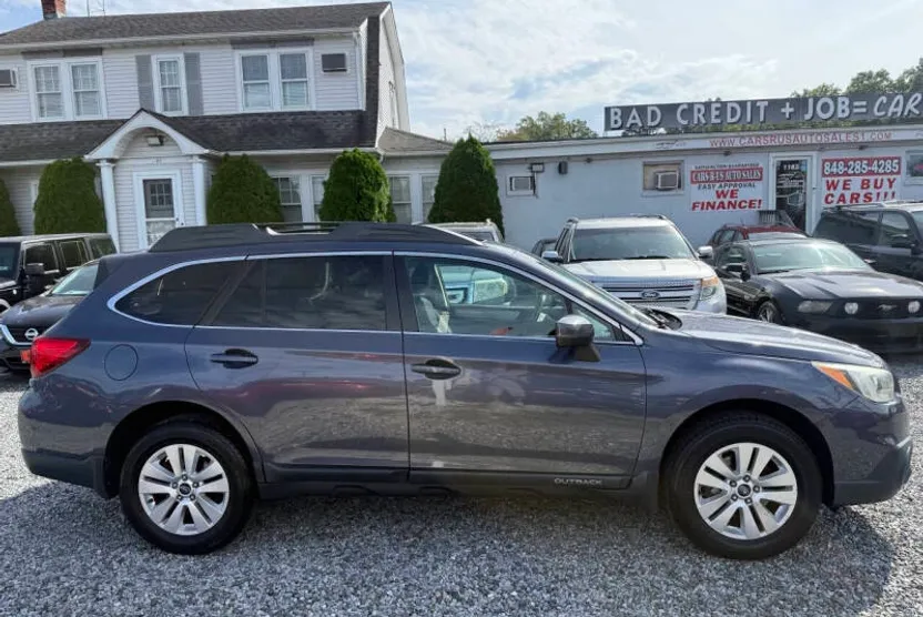 2015 Subaru Outback 2.5i Premium photo 1