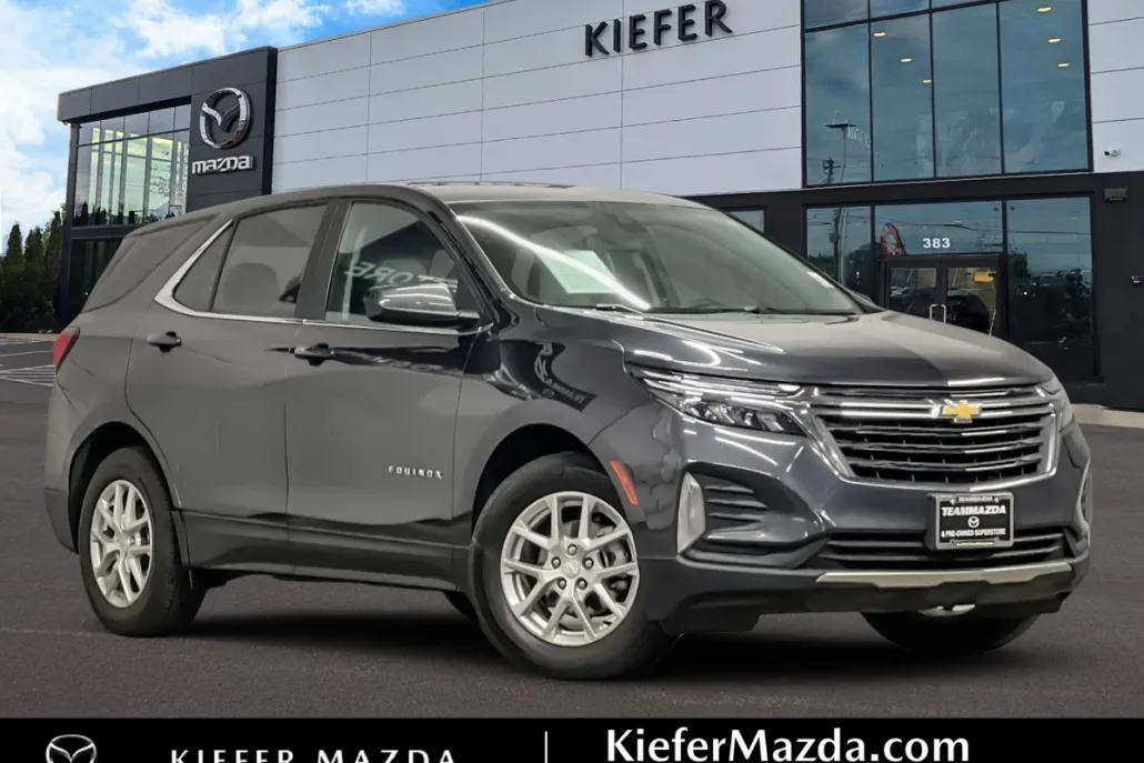 2022 Chevrolet Equinox LT photo 1