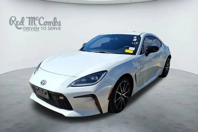 2023 Toyota GR86 photo 1