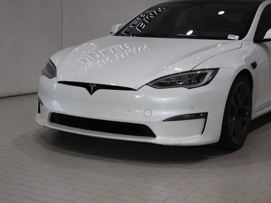 2021 Tesla Model S Plaid photo 1