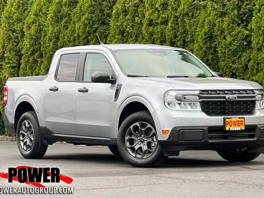 2024 Ford Maverick XLT photo 1