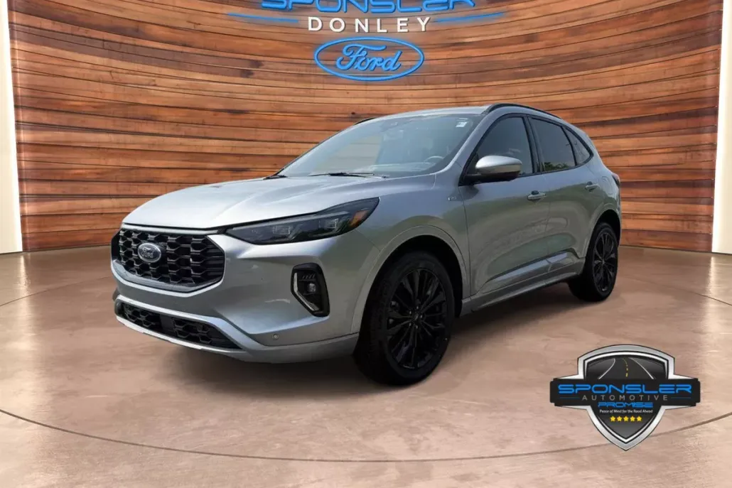 2023 Ford Escape ST-Line Elite photo 1