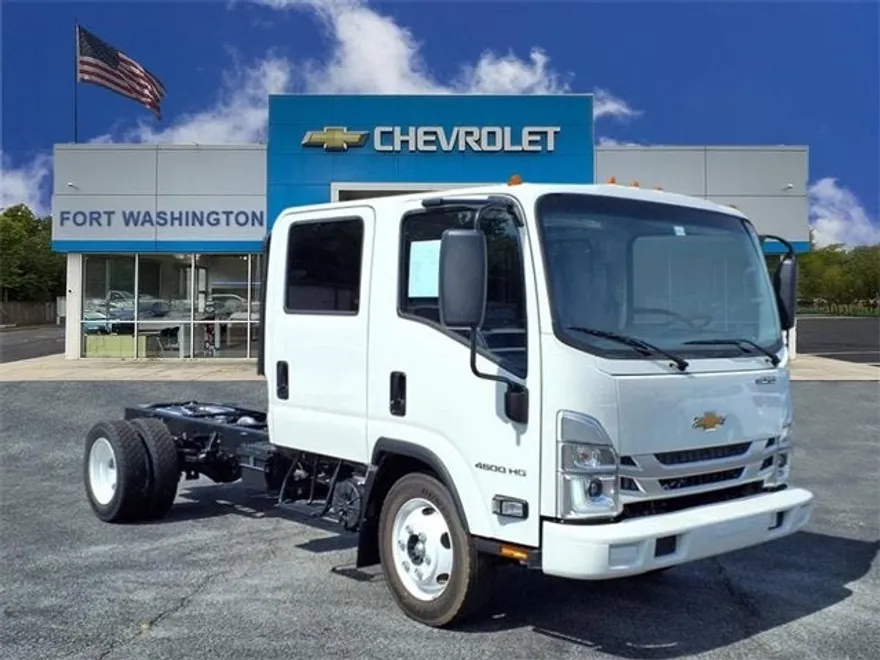 2025 Chevrolet Silverado 4500HD Base photo 1