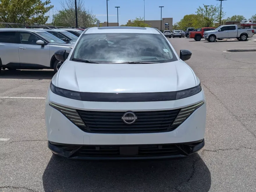 2025 Nissan Murano Platinum photo 1