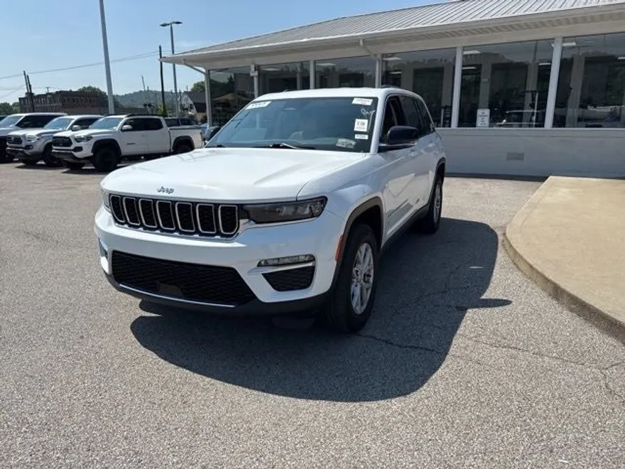 2022 Jeep Grand Cherokee Limited photo 1