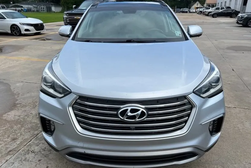 2017 Hyundai Santa Fe Limited Ultimate photo 1