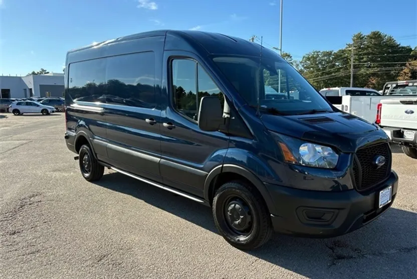 2022 Ford Transit photo 1