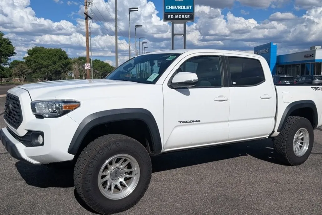 2022 Toyota Tacoma SR5 Double Cab V6 photo 1