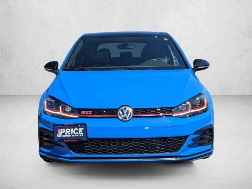2021 Volkswagen Golf S photo 2