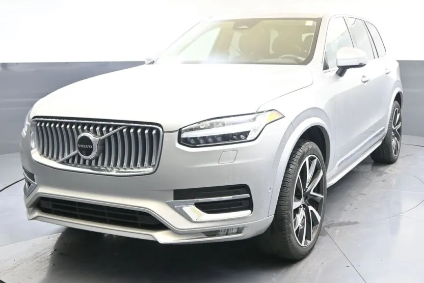 2024 Volvo XC90 Plus photo 1