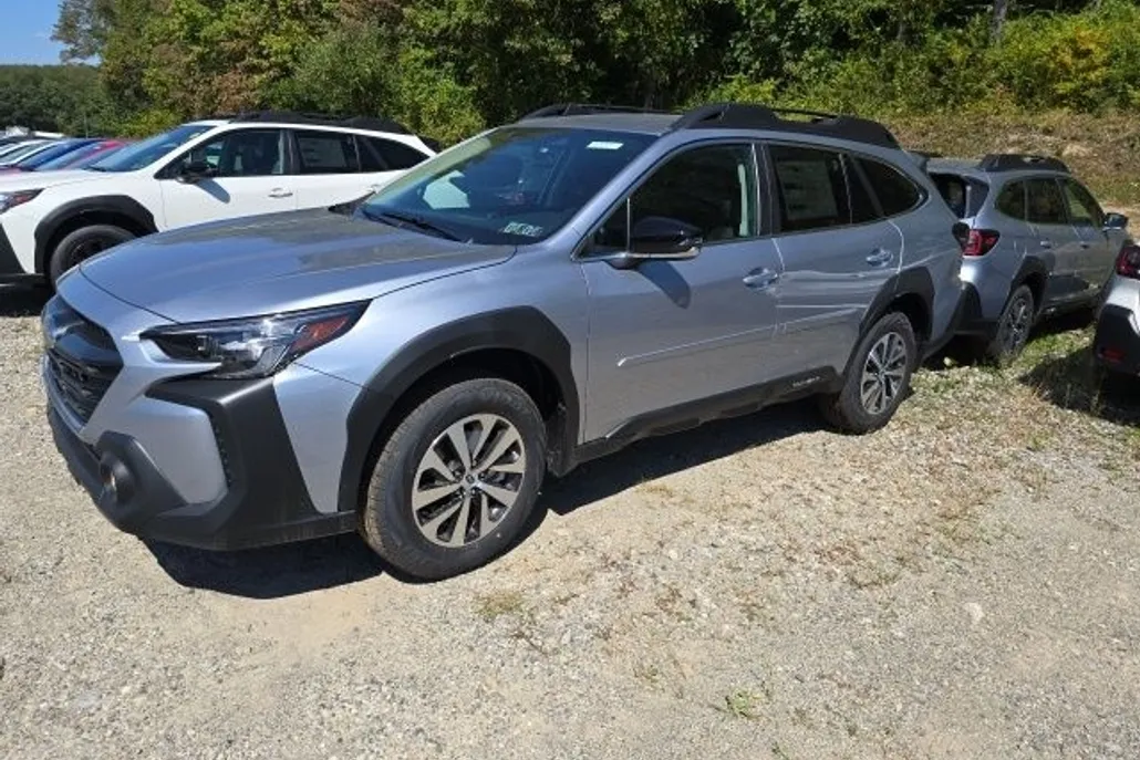 2025 Subaru Outback Premium photo 1