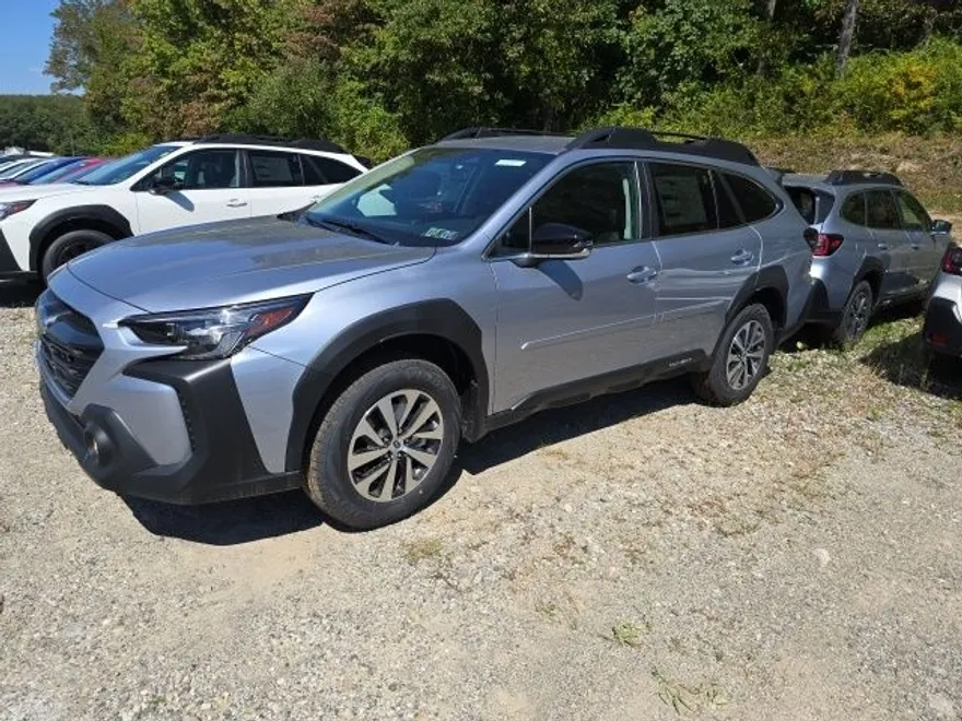 2025 Subaru Outback Premium photo 1
