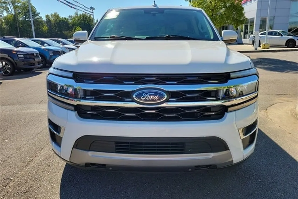 2022 Ford Expedition Limited photo 1