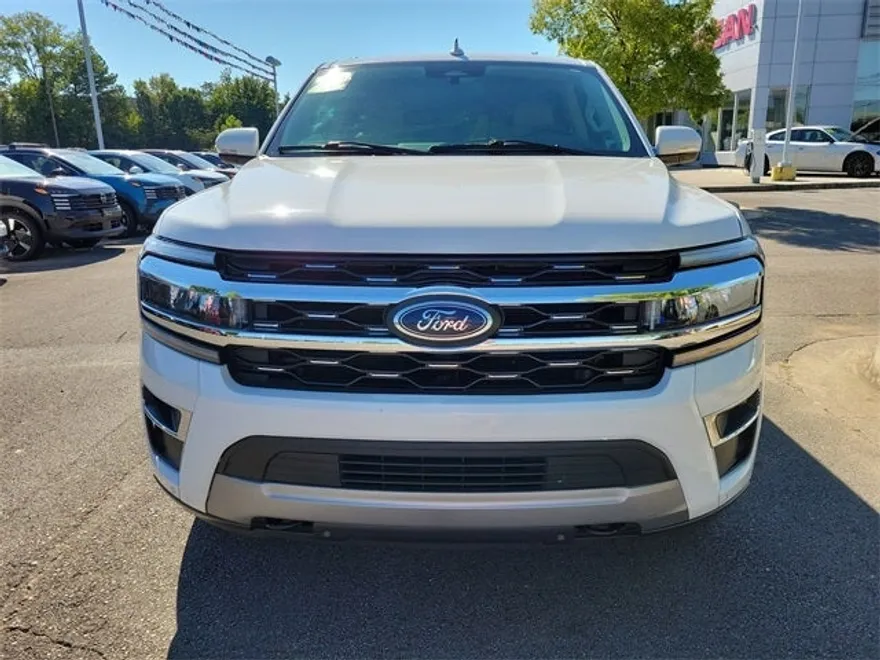 2022 Ford Expedition Limited photo 1