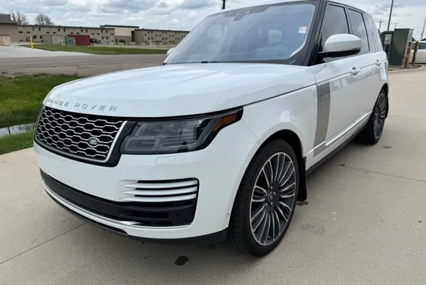 2022 Land Rover Range Rover P525 HSE HSE Westminster Edition photo 1