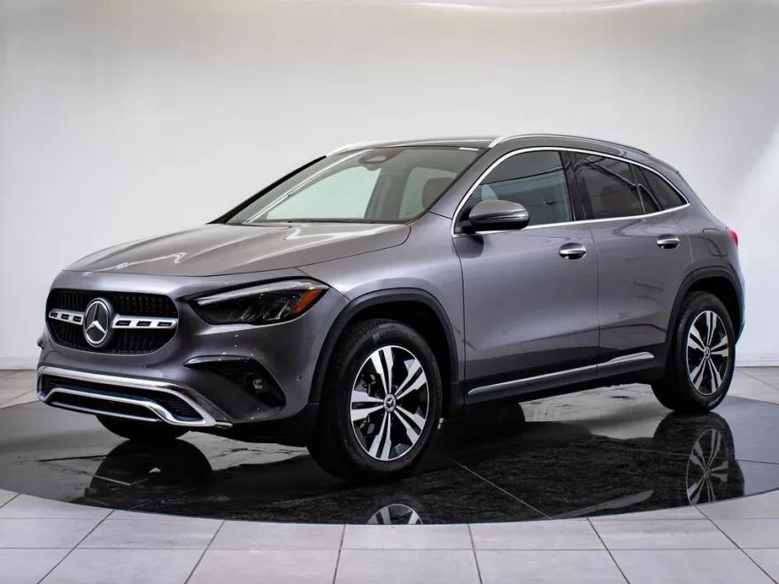 2024 Mercedes Benz GLA 250 4MATIC photo 1
