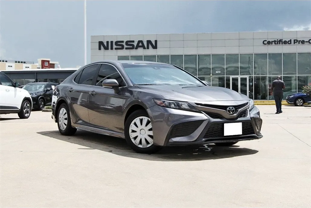 2023 Toyota Camry SE photo 1