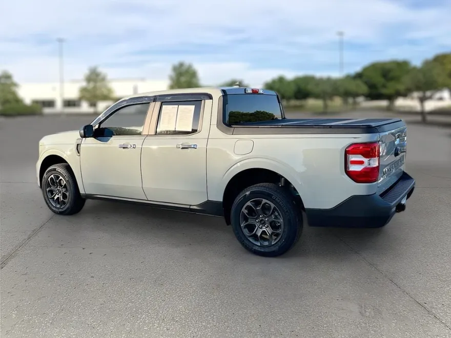 2024 Ford Maverick XLT photo 1