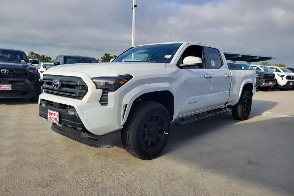2025 Toyota Tacoma SR5 Double Cab photo 1