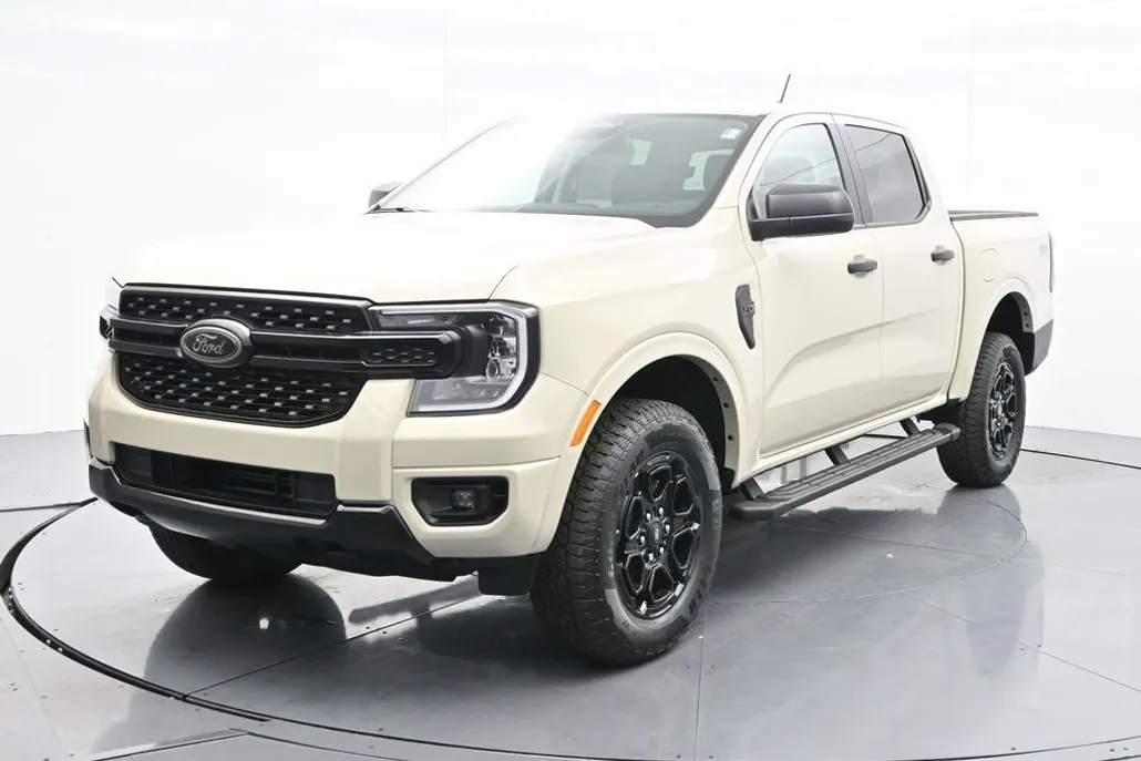 2025 Ford Ranger XLT photo 1