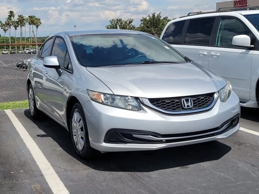 2013 Honda Civic LX photo 1