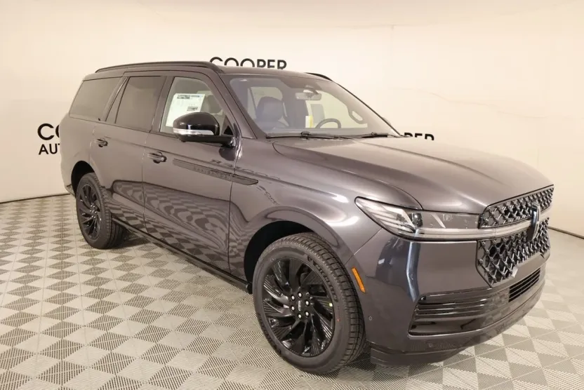 2025 Lincoln Navigator Reserve photo 1