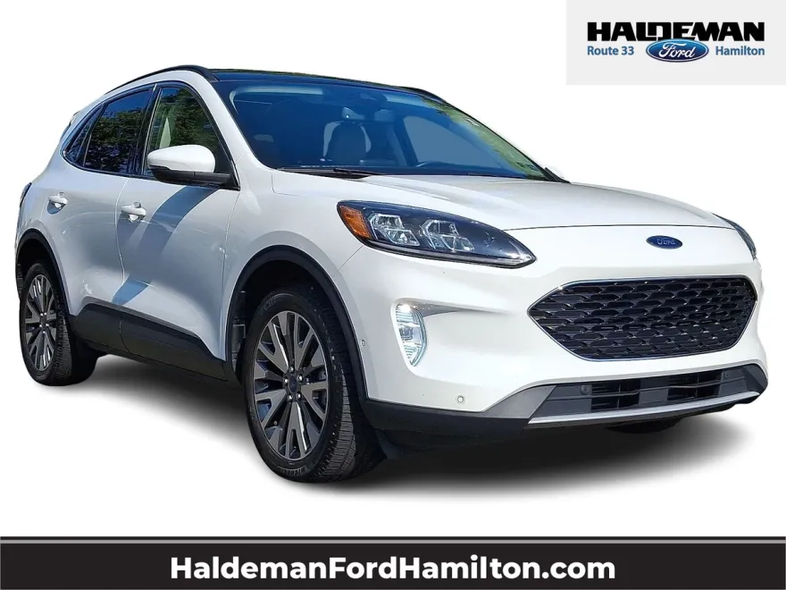 2020 Ford Escape Titanium photo 1
