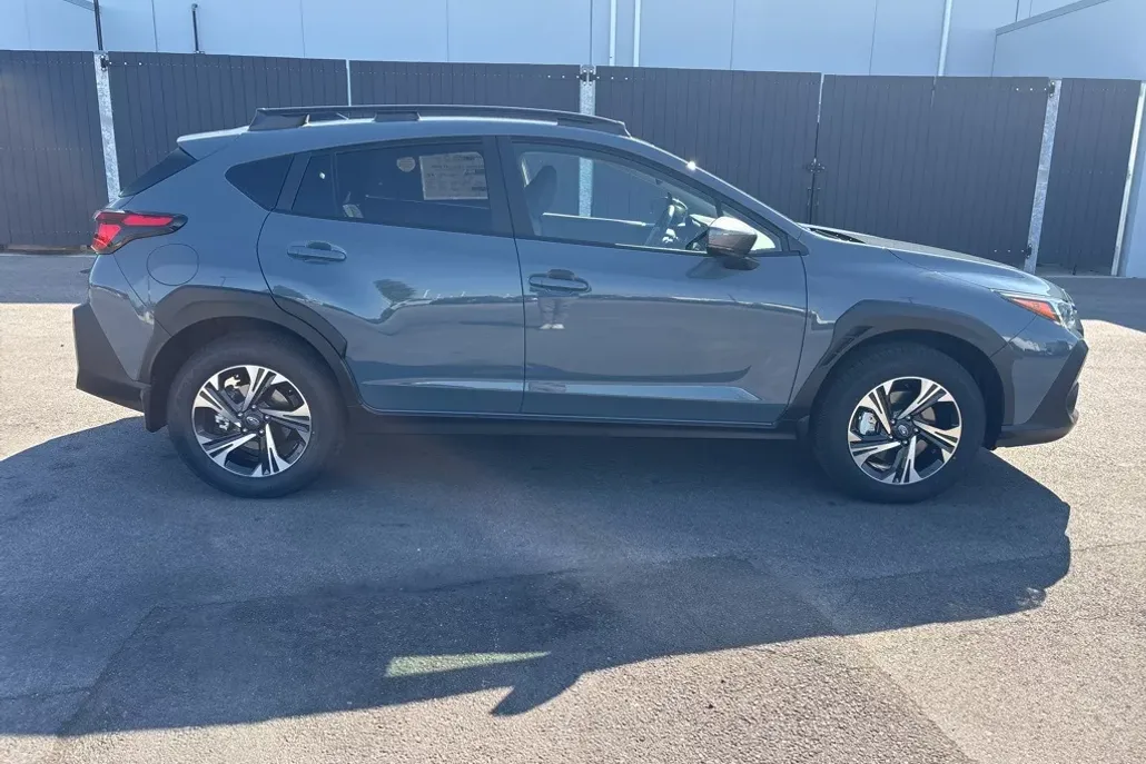 2025 Subaru Crosstrek Premium photo 1