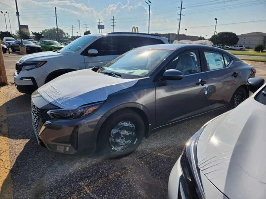 2025 Nissan Sentra S photo 1