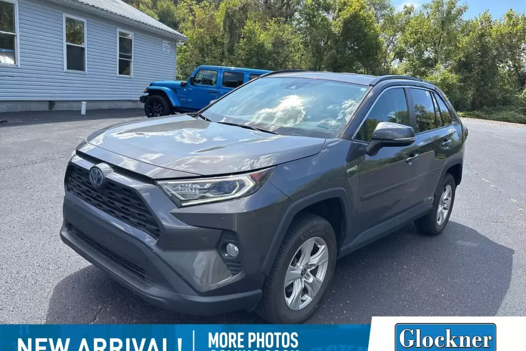 2021 Toyota RAV4 Hybrid XLE photo 1